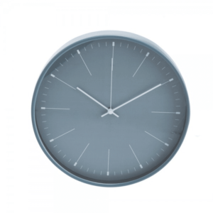 שעון קיר ממותג למשרד בצבע כחול